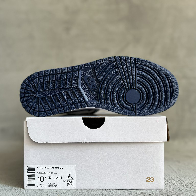 Air Jordan 1 Mid  Sneaker      DZ5326-300 - DesignerGu