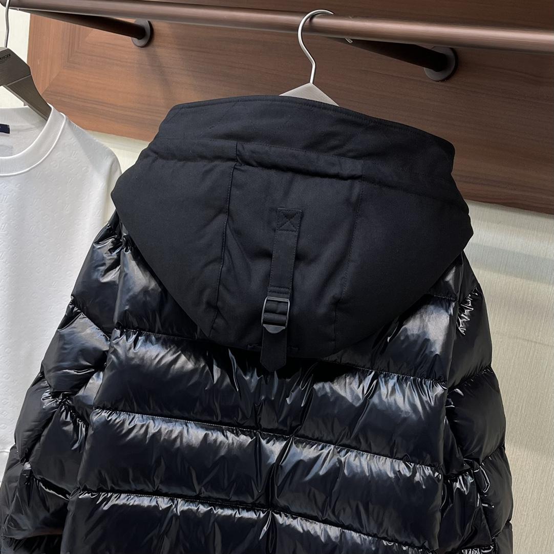 Burberry Hooded Puffer Jacket - DesignerGu