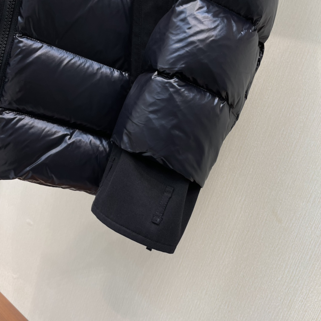 Burberry Hooded Puffer Jacket - DesignerGu