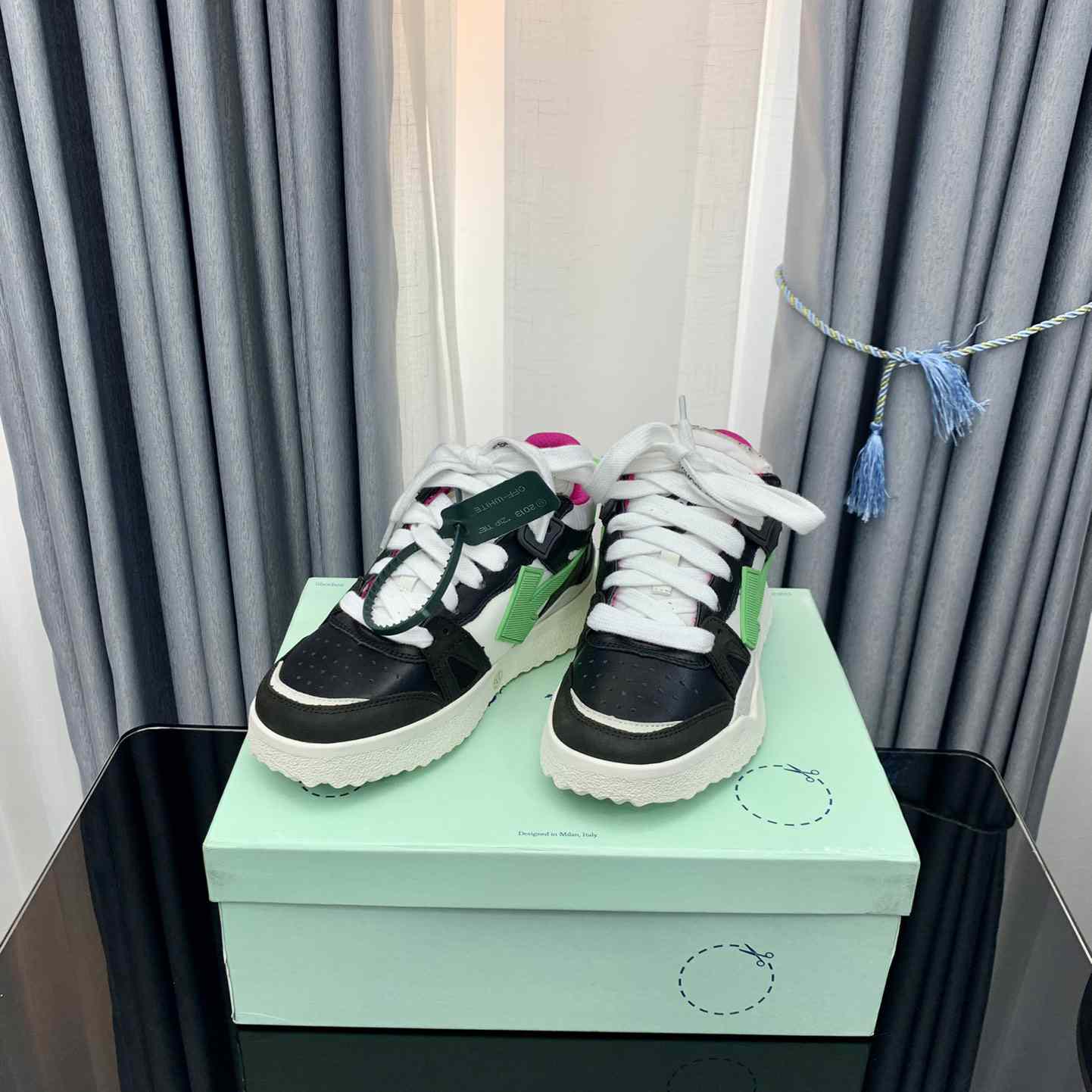 Off White Out Of Office Sneakers  - DesignerGu