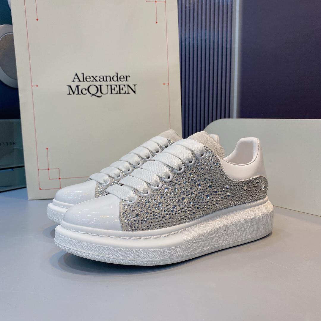 Alexander Mqueen Oversized Sneaker  - DesignerGu