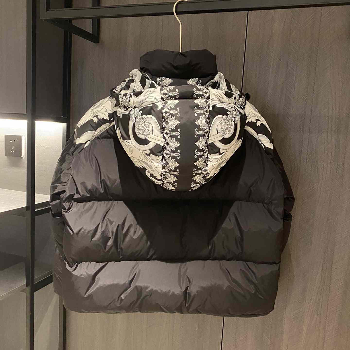 Versace Women's Silver Baroque Puffer Jacket - DesignerGu