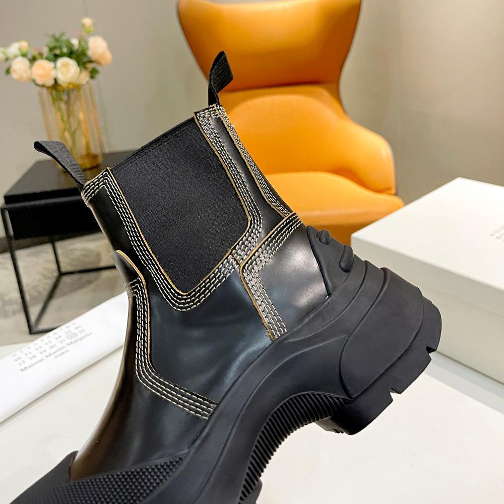 Maison Margiela Leather Chelsea Boots - DesignerGu