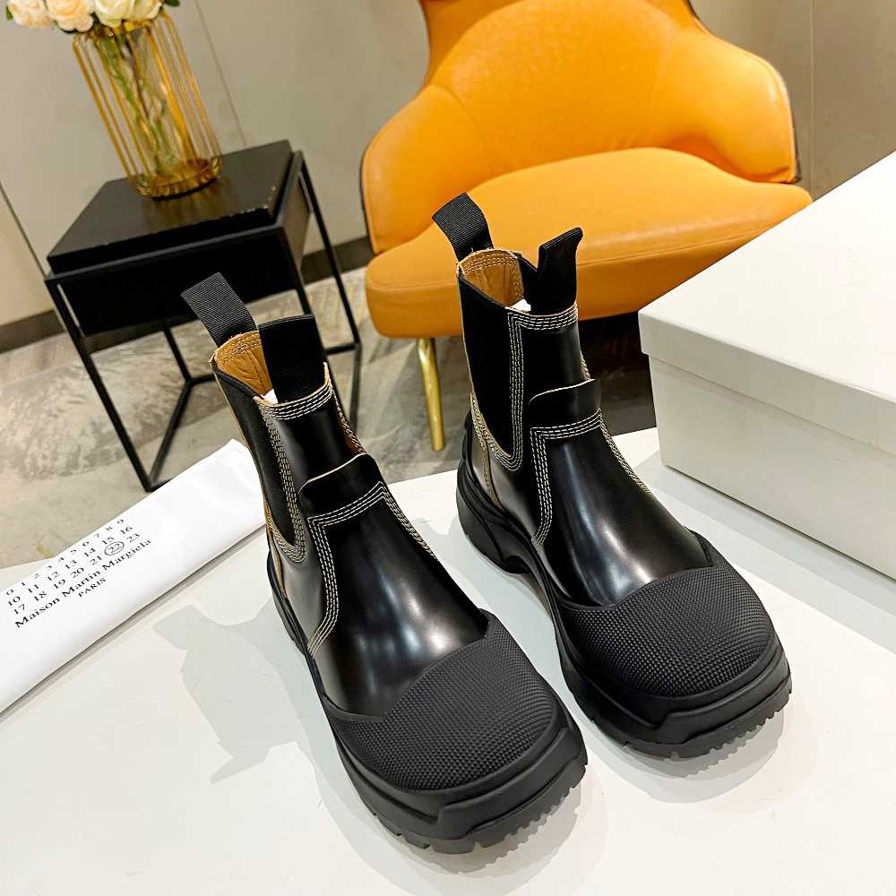 Maison Margiela Leather Chelsea Boots - DesignerGu