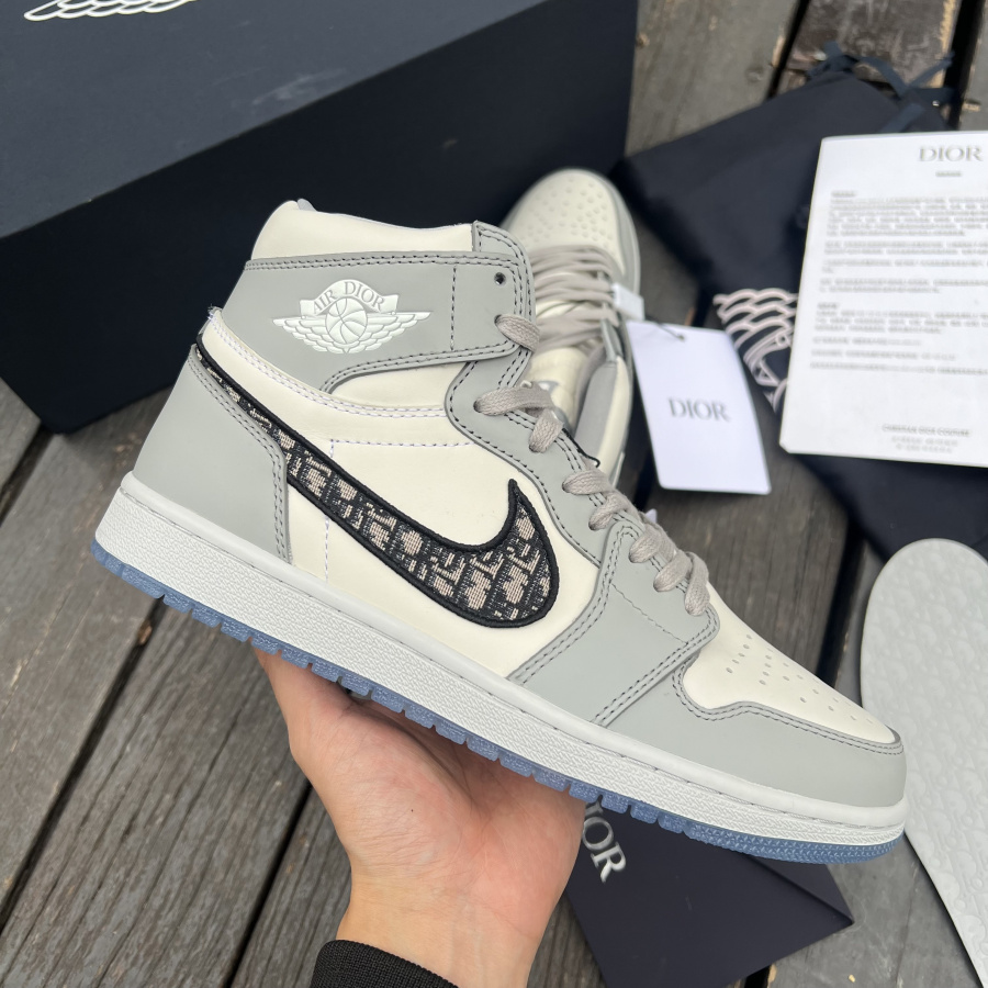 Dior x Air Jordan 1 High OG Sneaker    CN8607-002 - DesignerGu