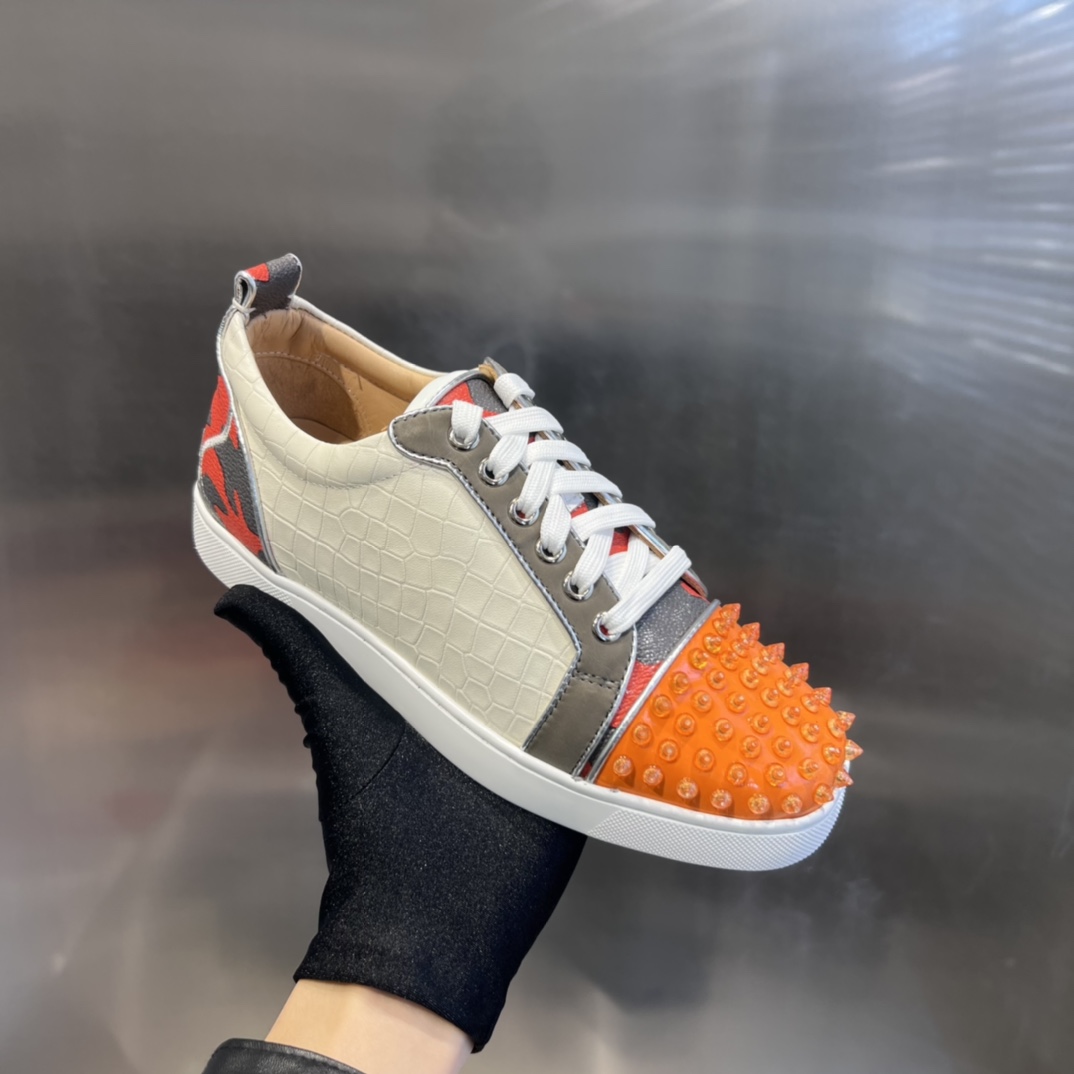 Christian Louboutin Low-Top Sneaker  - DesignerGu