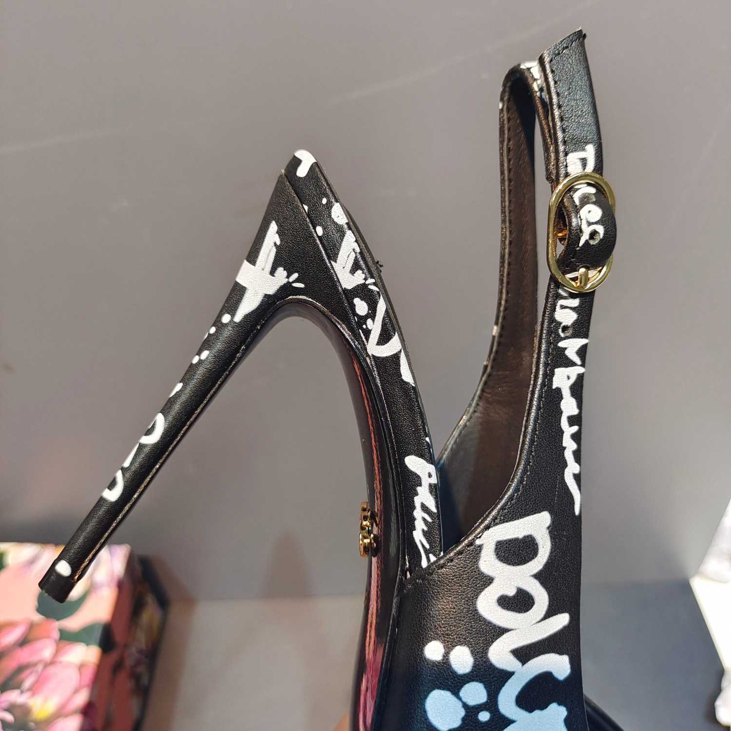 Dolce & Gabbana Calfskin Slingbacks With Logo Print - DesignerGu