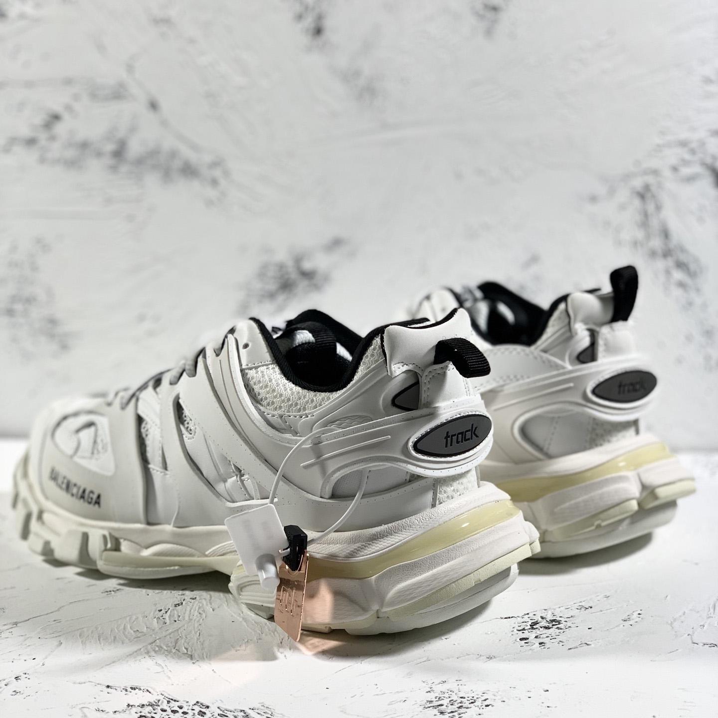 Balenciaga Track Sneaker  - DesignerGu