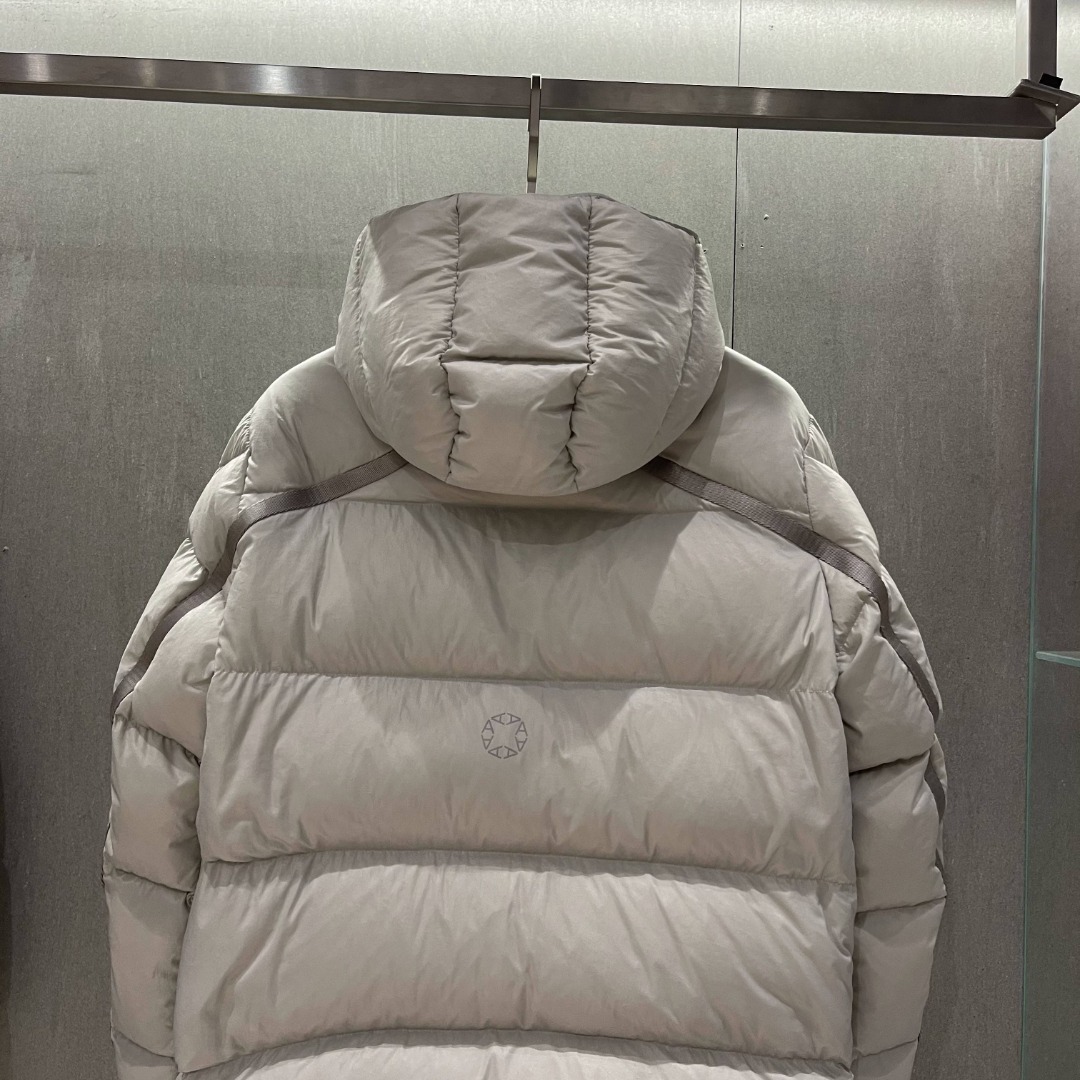 Moncler Short Down Jacket    - DesignerGu