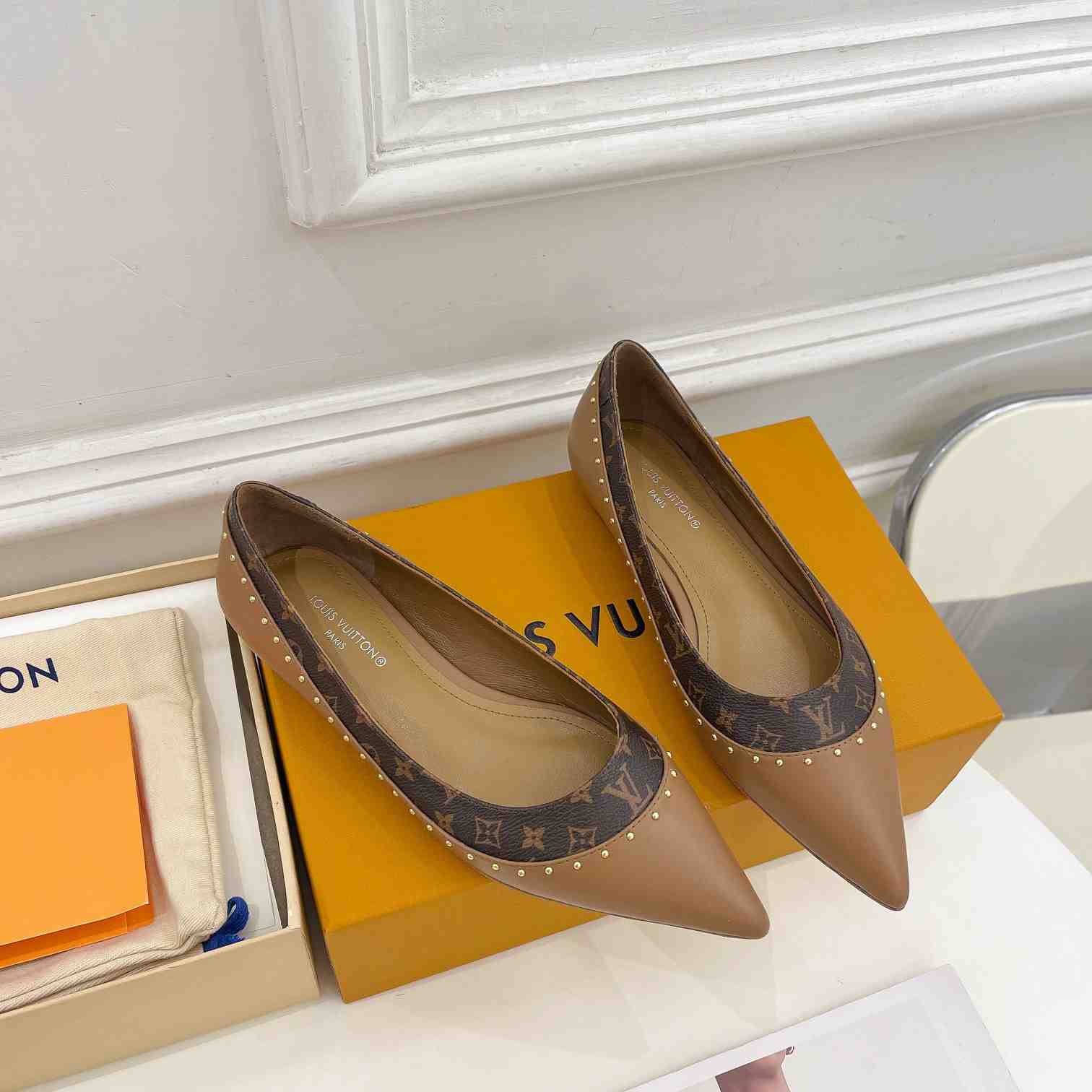 Louis Vuitton Signature Flat Ballerina    - DesignerGu