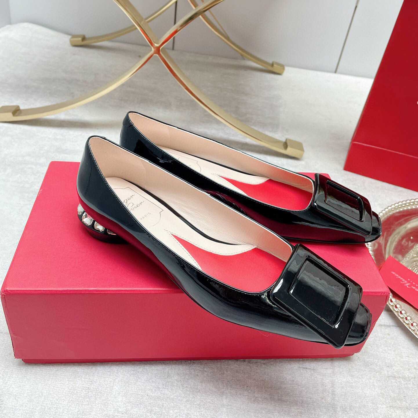 Roger Vivier Strass Heel Covered Buckle Ballerinas In Patent Leather - DesignerGu