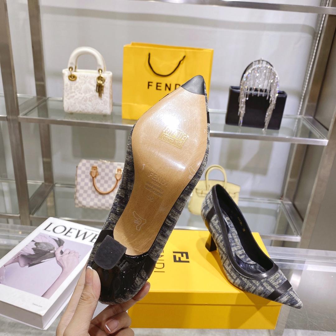 Fendi Baguette Pump - DesignerGu