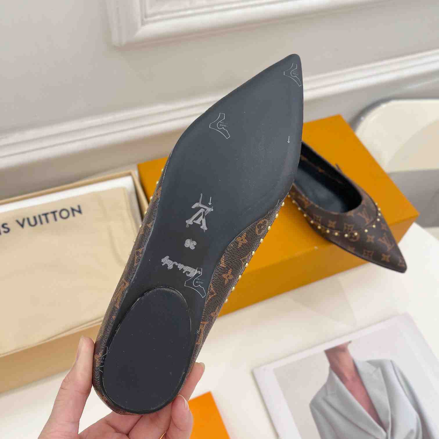 Louis Vuitton Signature Flat Ballerina    - DesignerGu