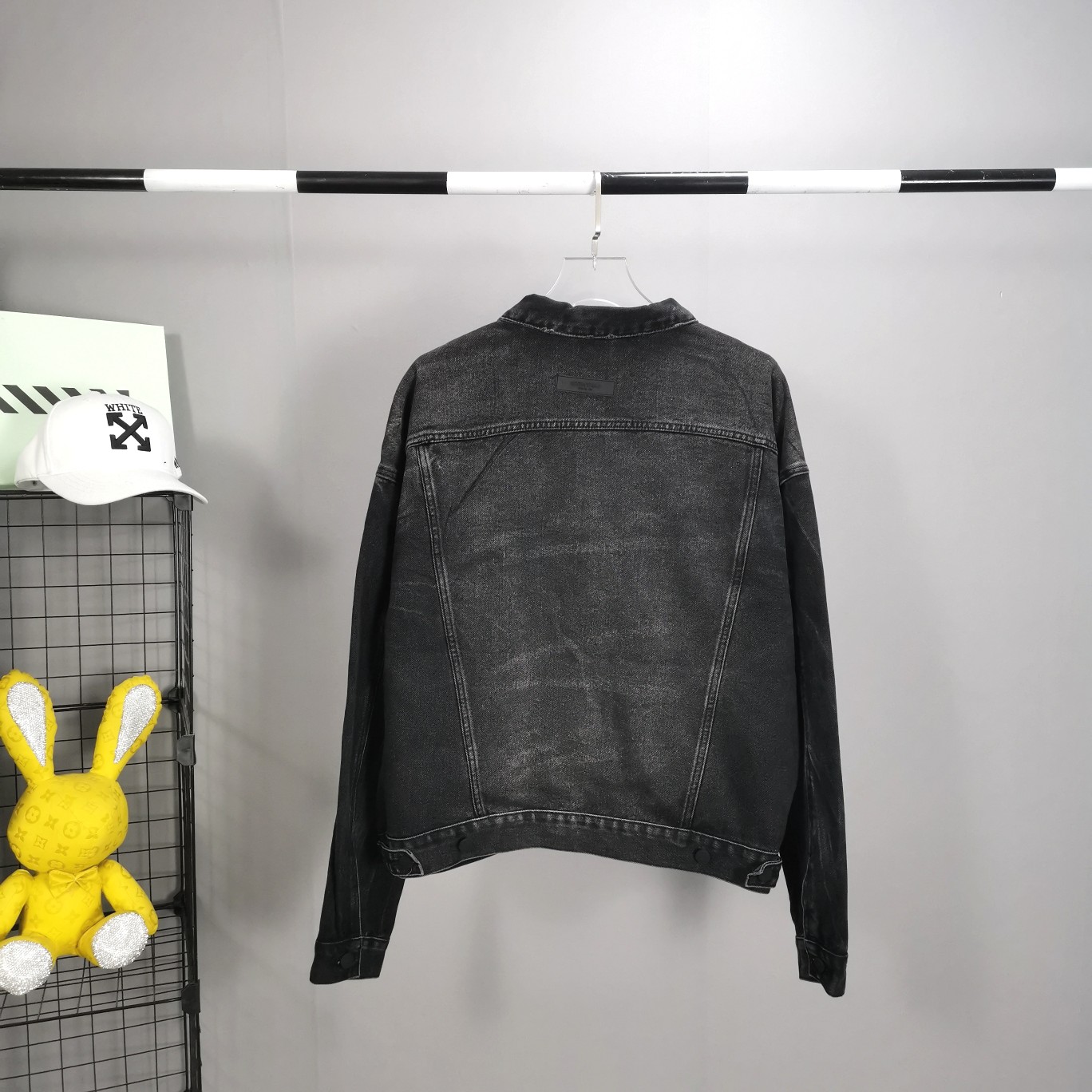 Essential Oversized Jacket In Black - DesignerGu