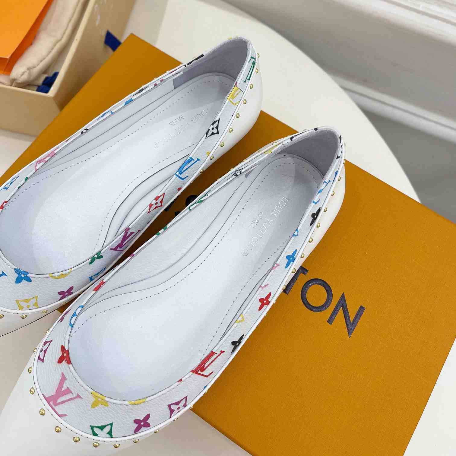 Louis Vuitton Signature Flat Ballerina    - DesignerGu