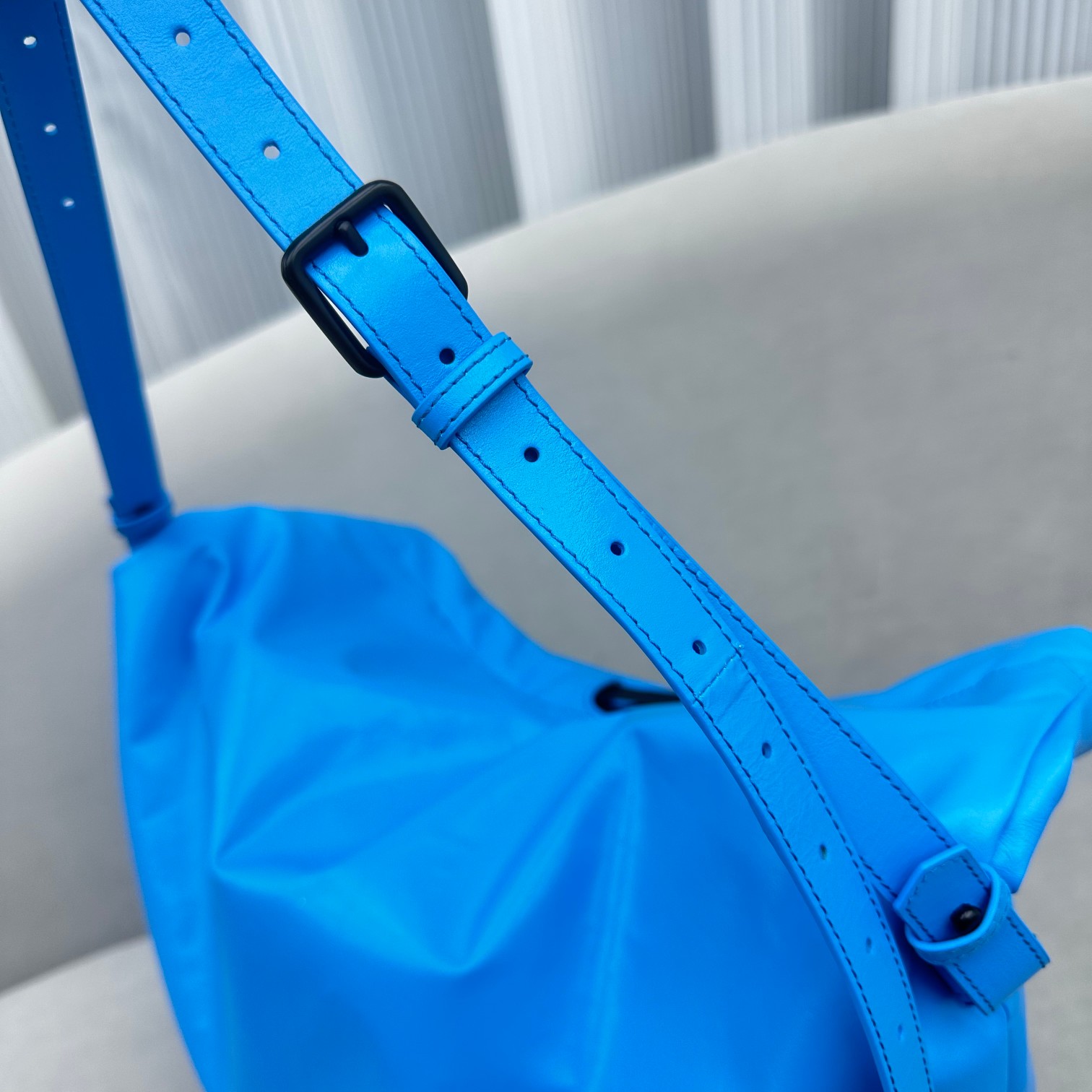 Balenciaga Trash Bag Large Pouch In Blue(37-40-52cm) - DesignerGu