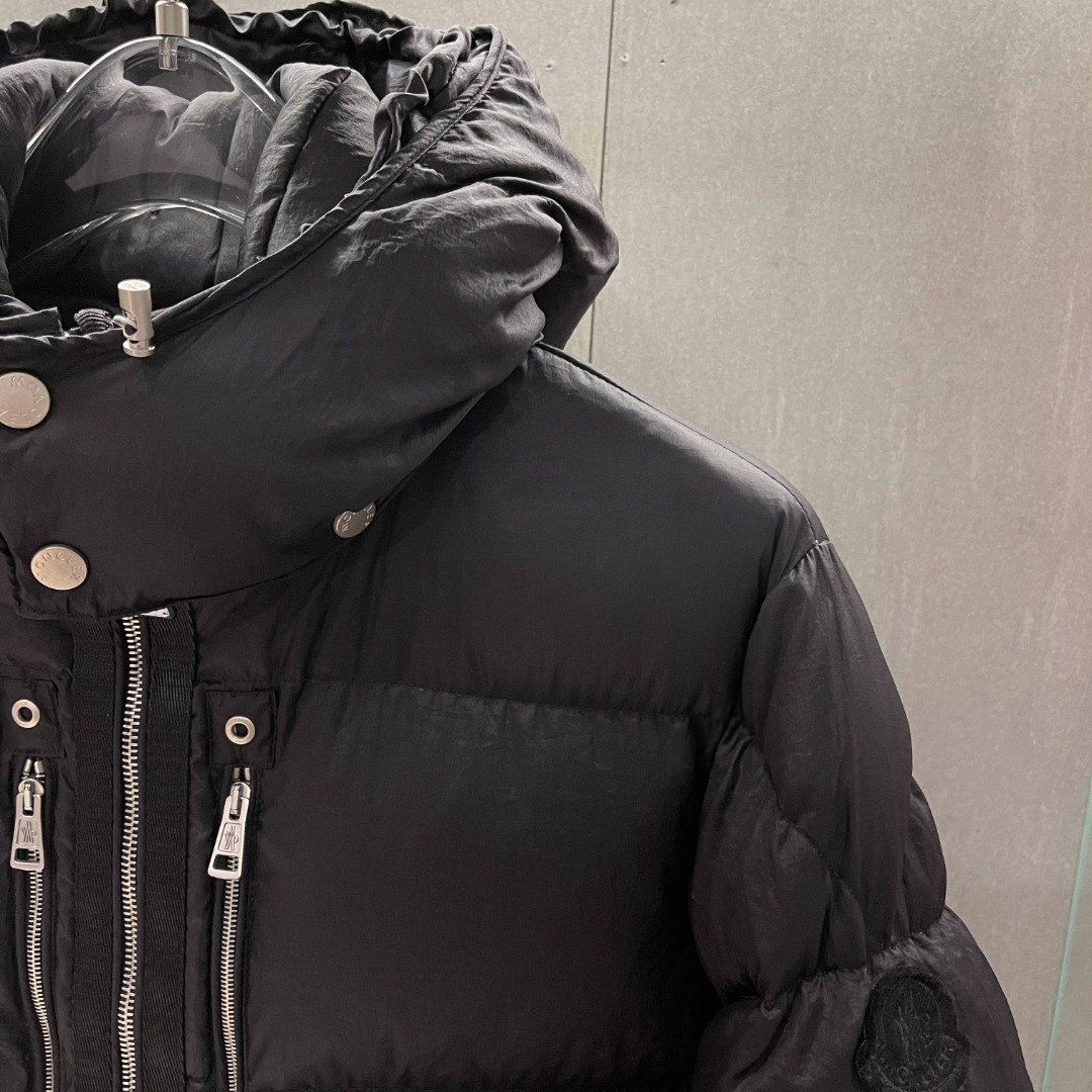 Moncler Short Down Jacket    - DesignerGu