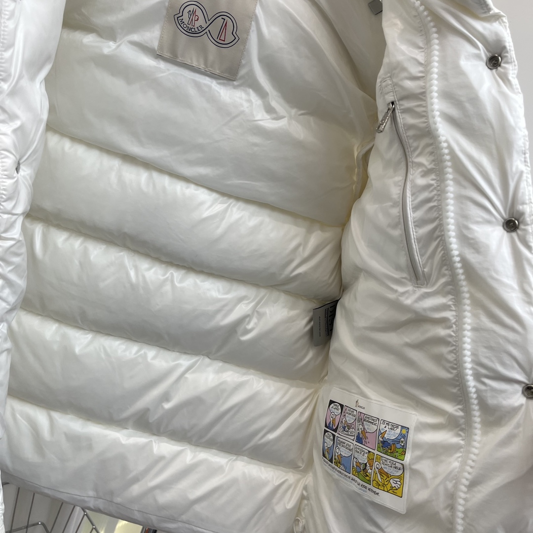 Moncler Maya 70 Short Down Jacket - DesignerGu