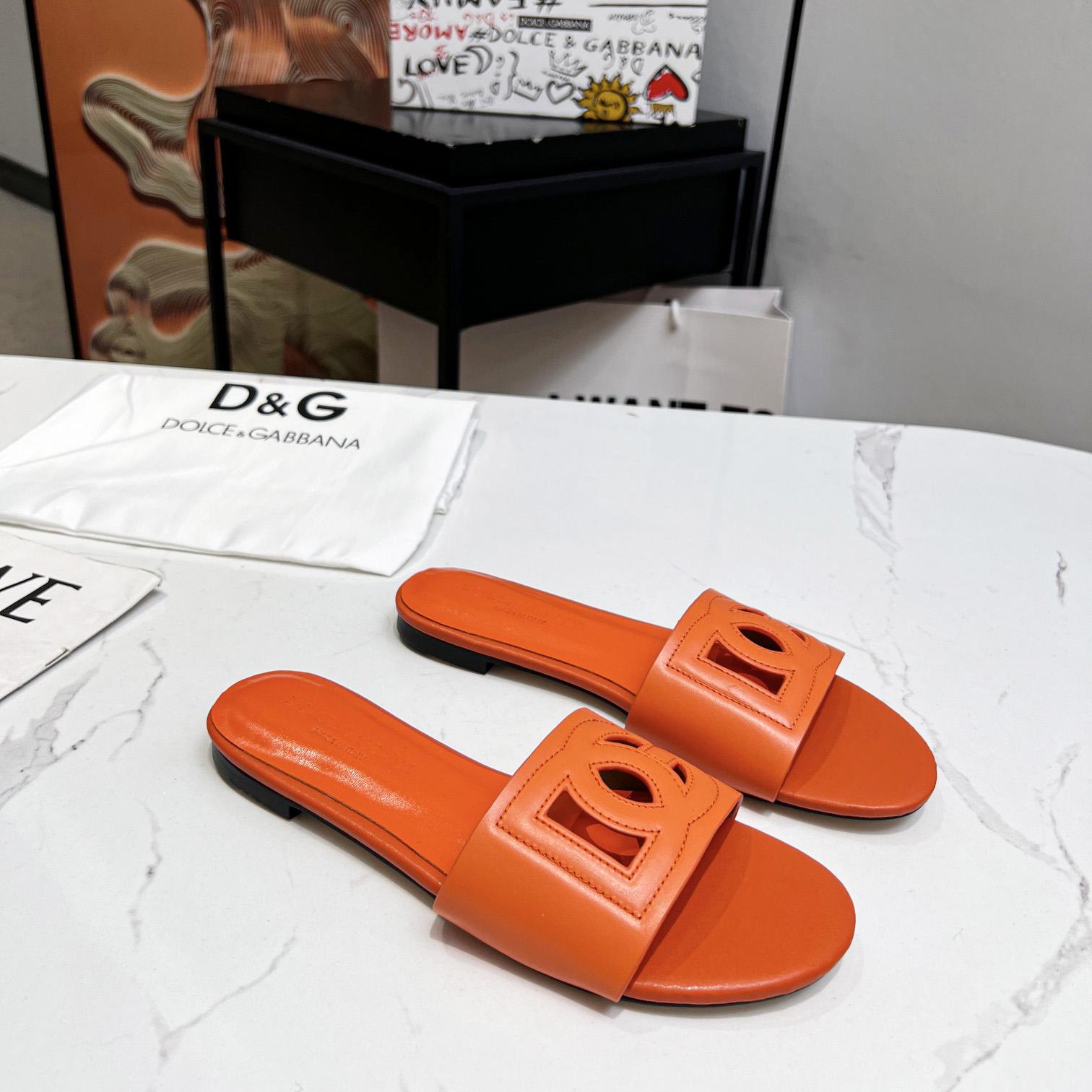 Dolce & Gabbana Calfskin Slides With DG Logo - DesignerGu