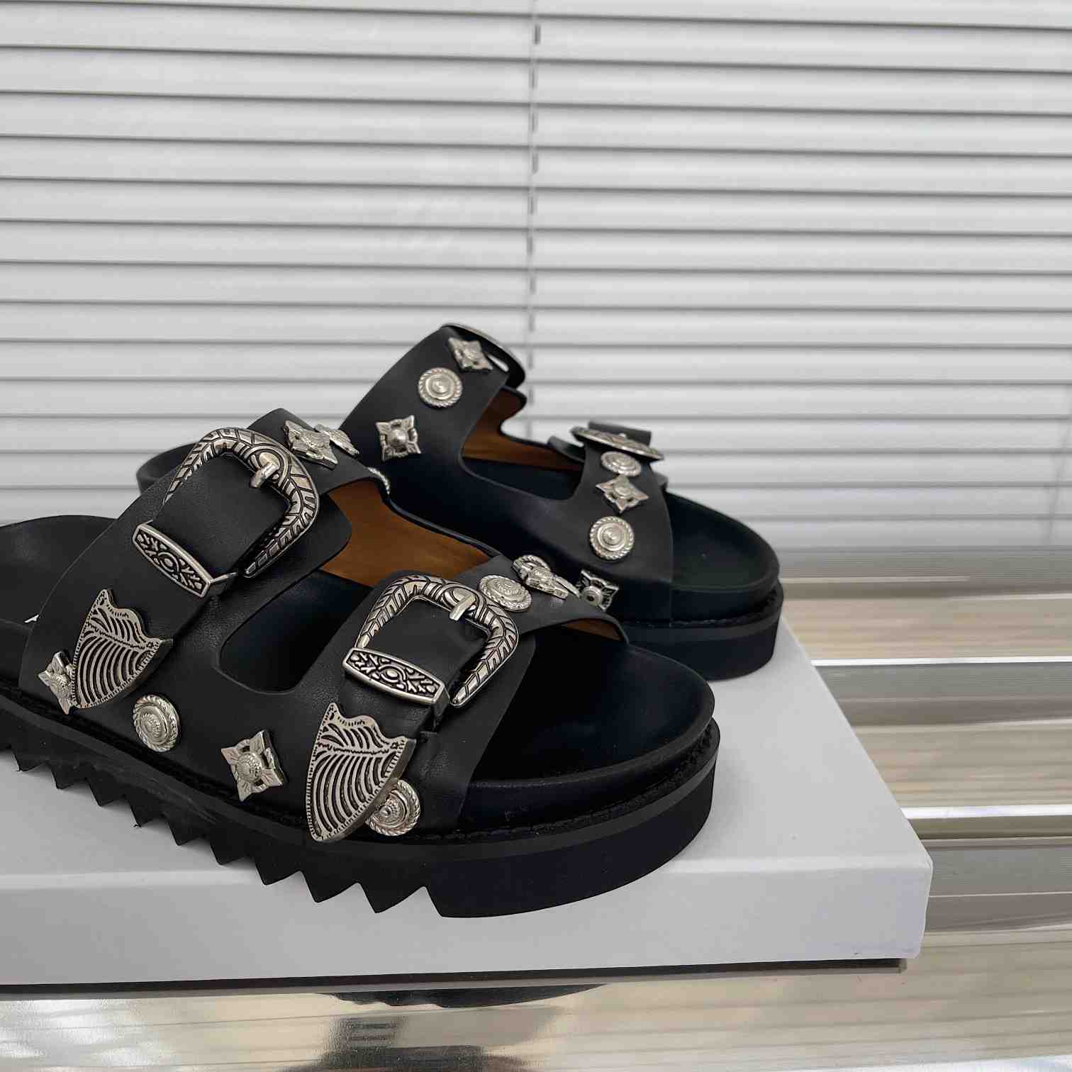 Toga Virilis Studded Leather Slides - DesignerGu