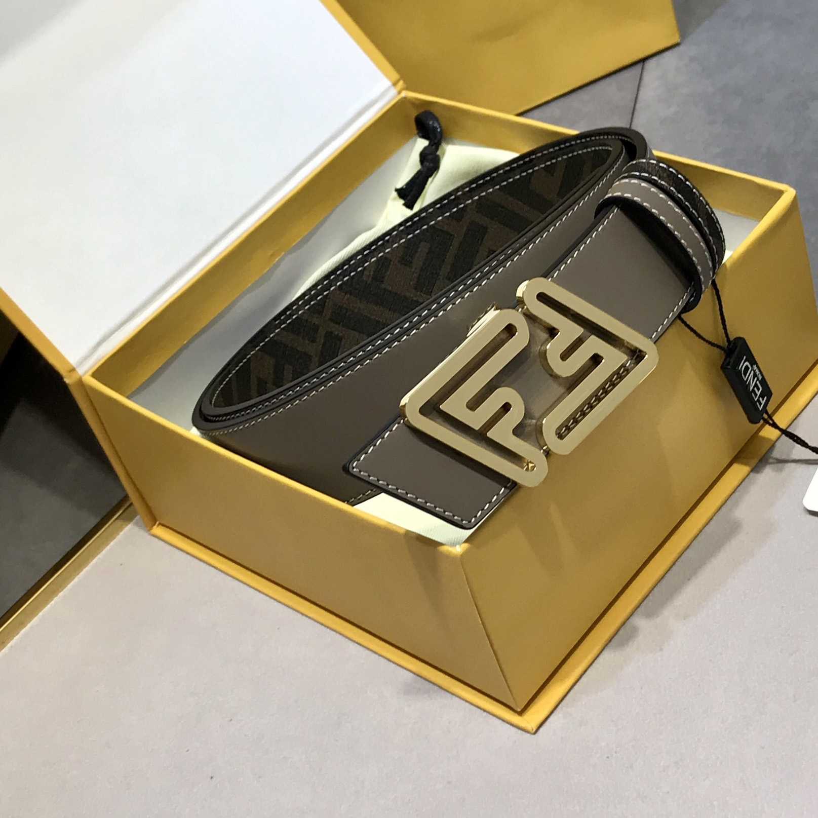 Fendi Leather Belt - DesignerGu