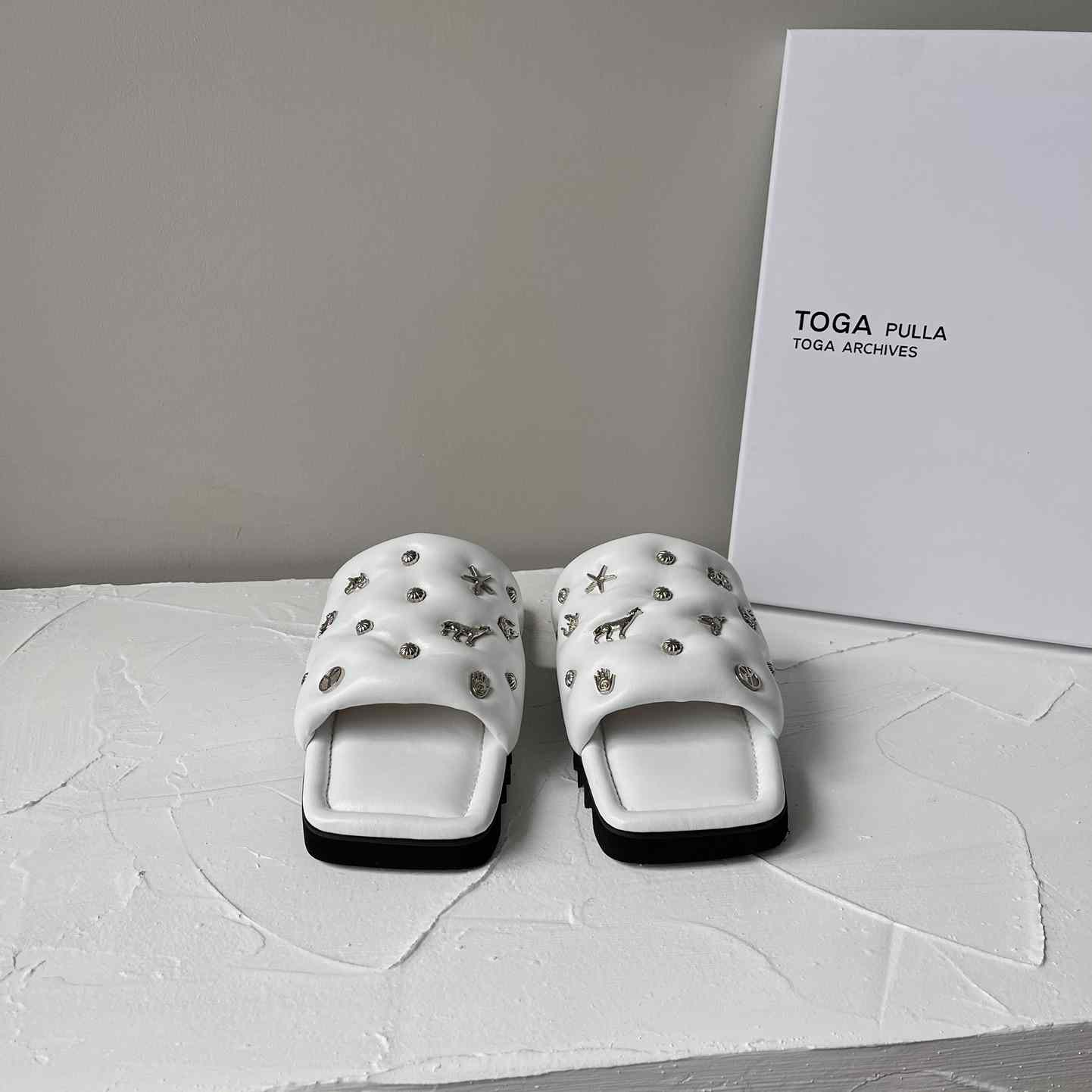 Toga Virilis Leather Slides - DesignerGu