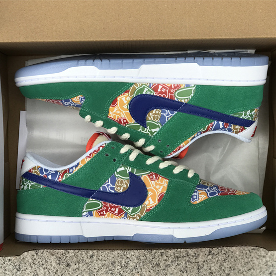 Nike Dunk Low “Foam Finger” Sneaker       DZ5184-300 - DesignerGu