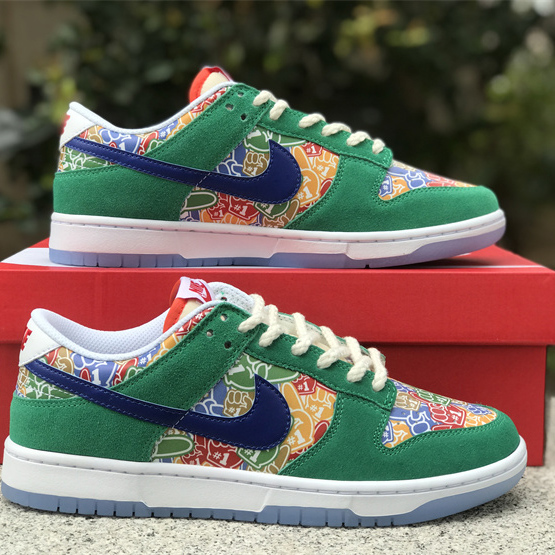 Nike Dunk Low “Foam Finger” Sneaker       DZ5184-300 - DesignerGu