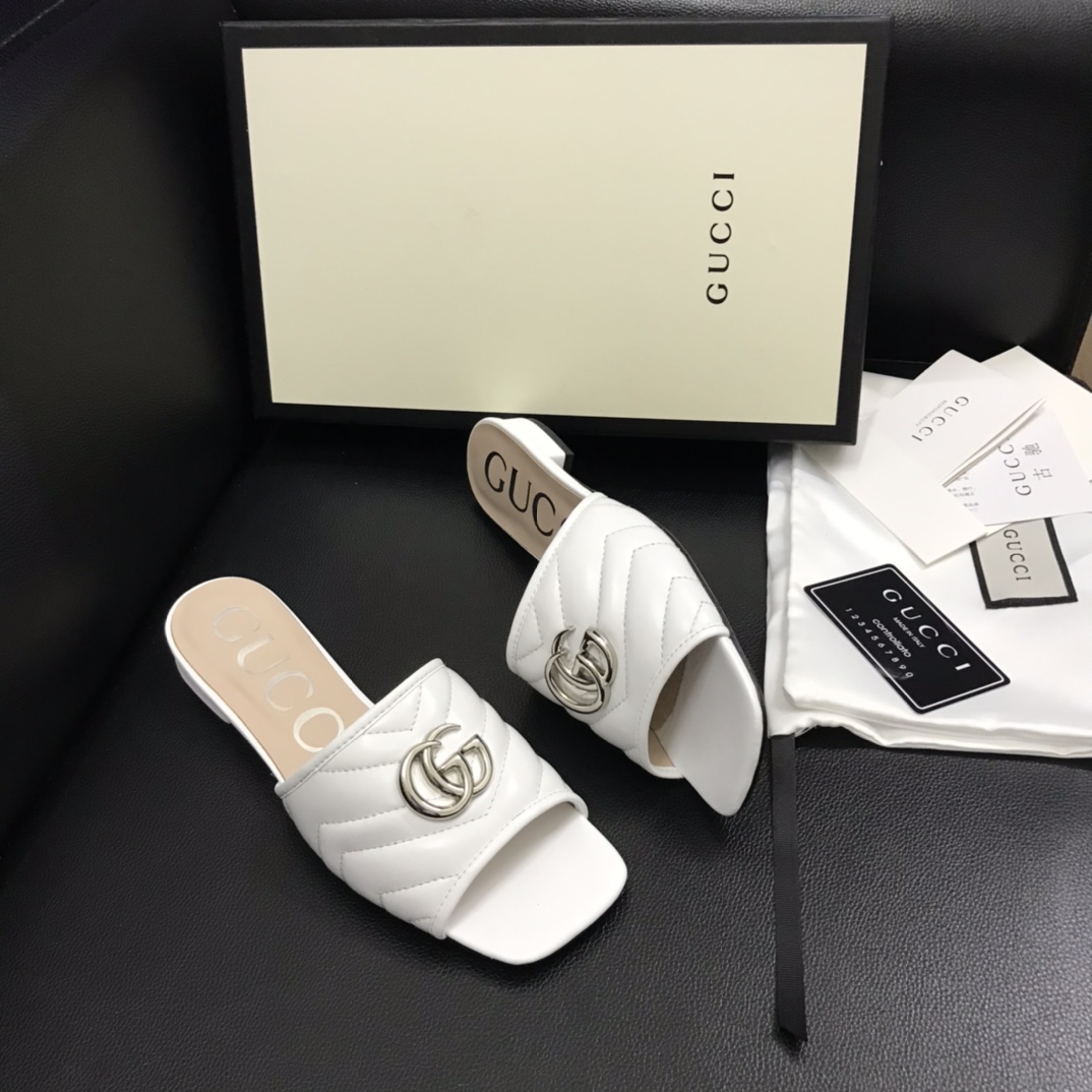 Gucci Women's Slide With Double G - DesignerGu