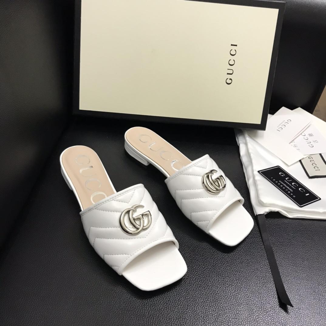 Gucci Women's Slide With Double G - DesignerGu