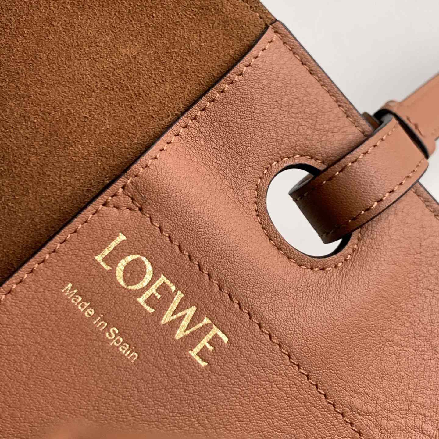 Loewe Small Anagram Tote Bag In Classic Calfskin - DesignerGu