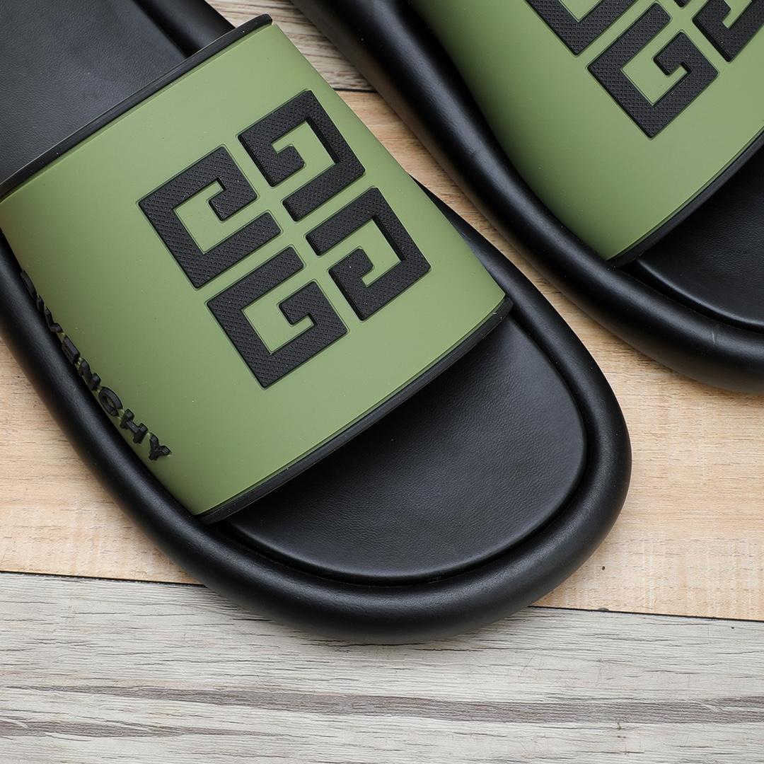 Givenchy 4G Logo Rubber Slides Sandals - DesignerGu