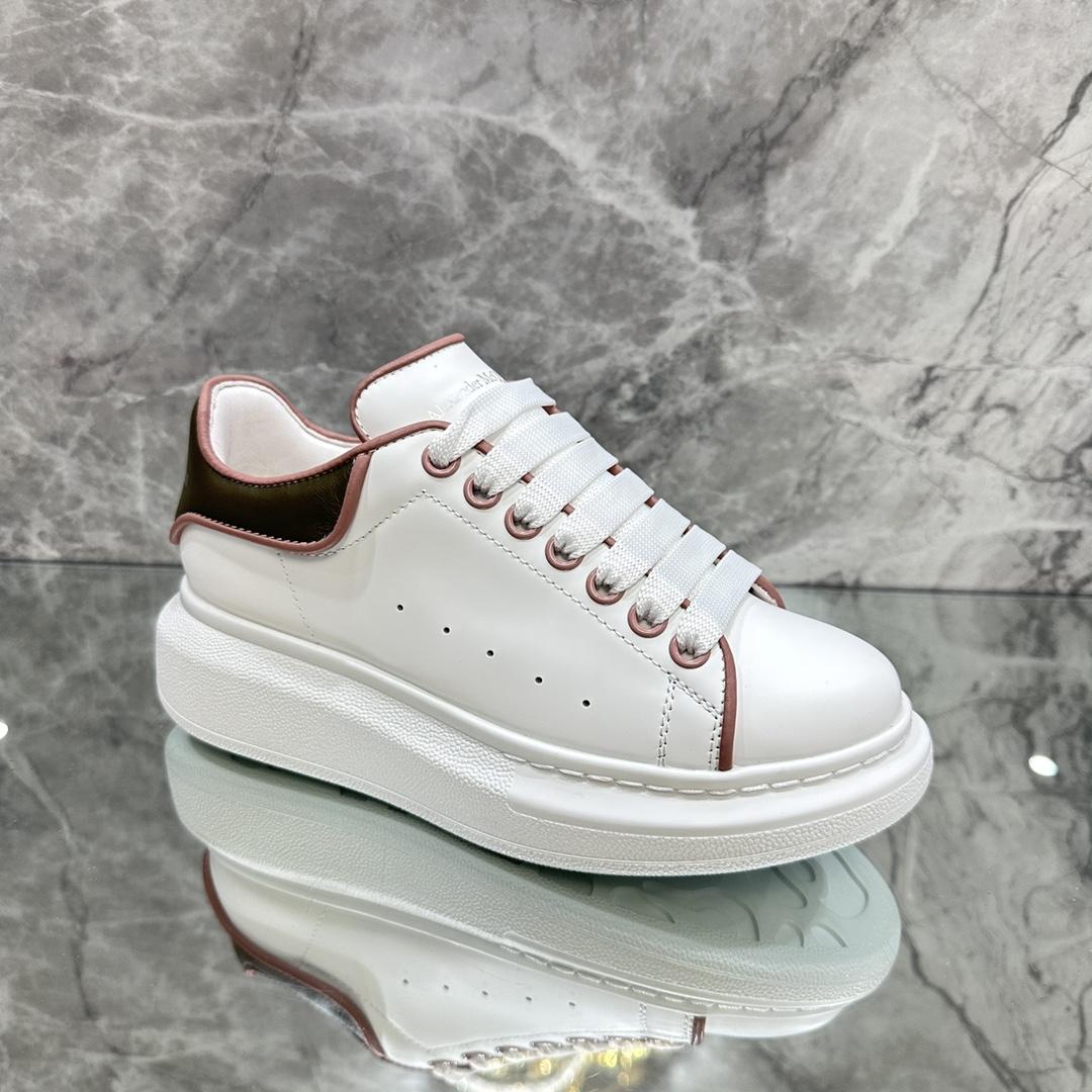 Alexander Mqueen Oversized Sneaker In White - DesignerGu