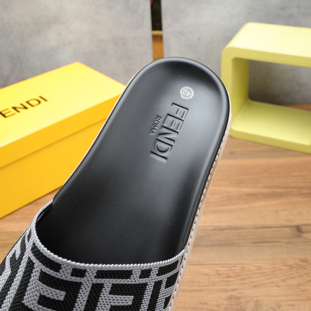 Fendi FF Logo Slides - DesignerGu