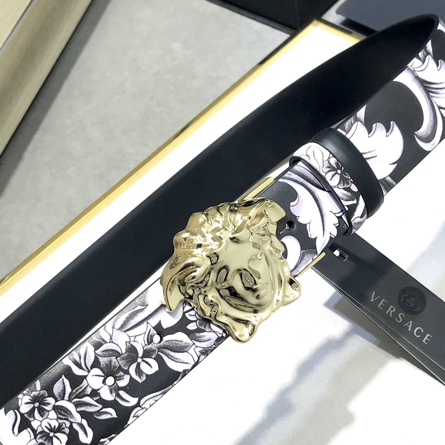 Versace La Medusa Silver Baroque Reversible Belt - DesignerGu