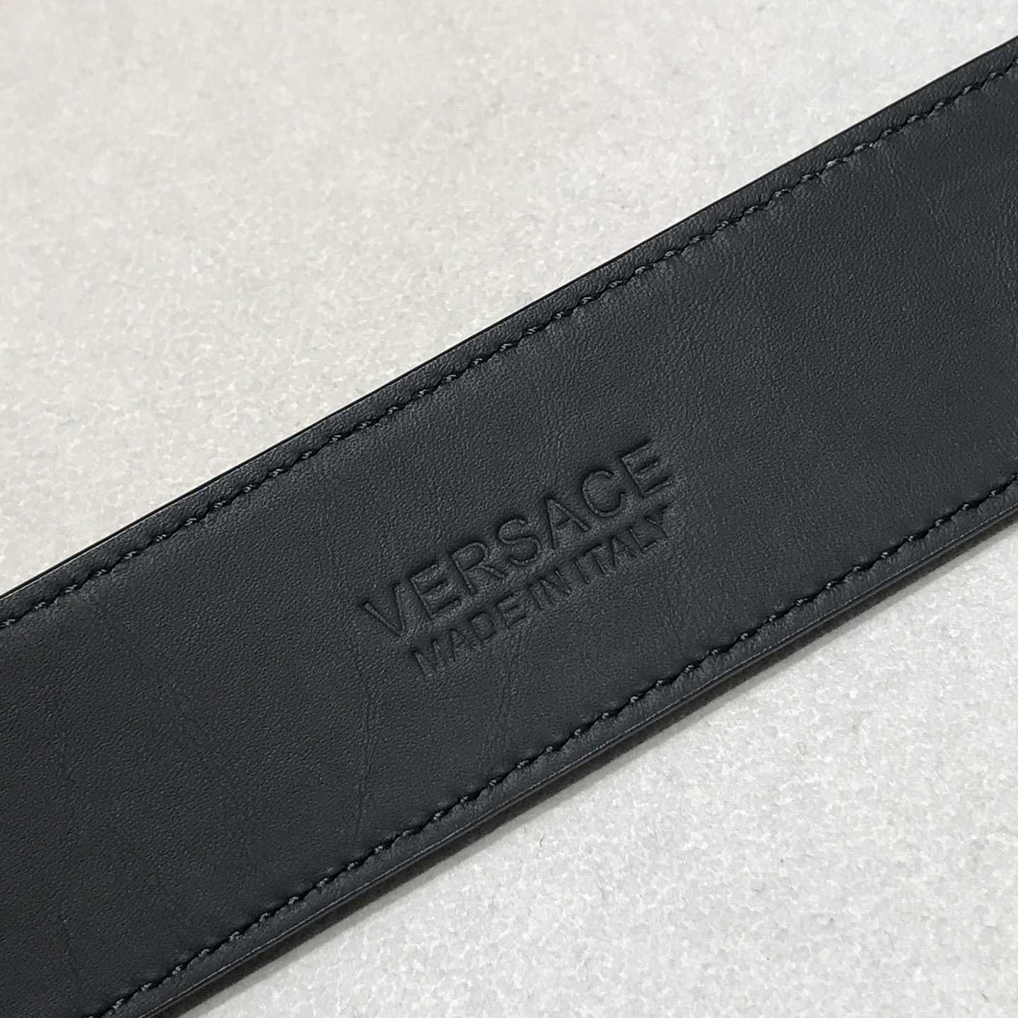 Versace Medusa Leathre Belt    39mm - DesignerGu