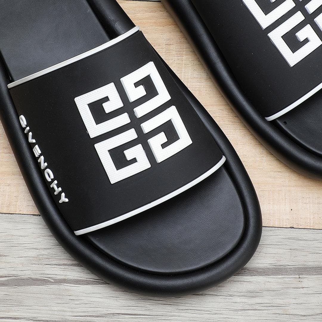 Givenchy 4G Logo Rubber Slides Sandals - DesignerGu