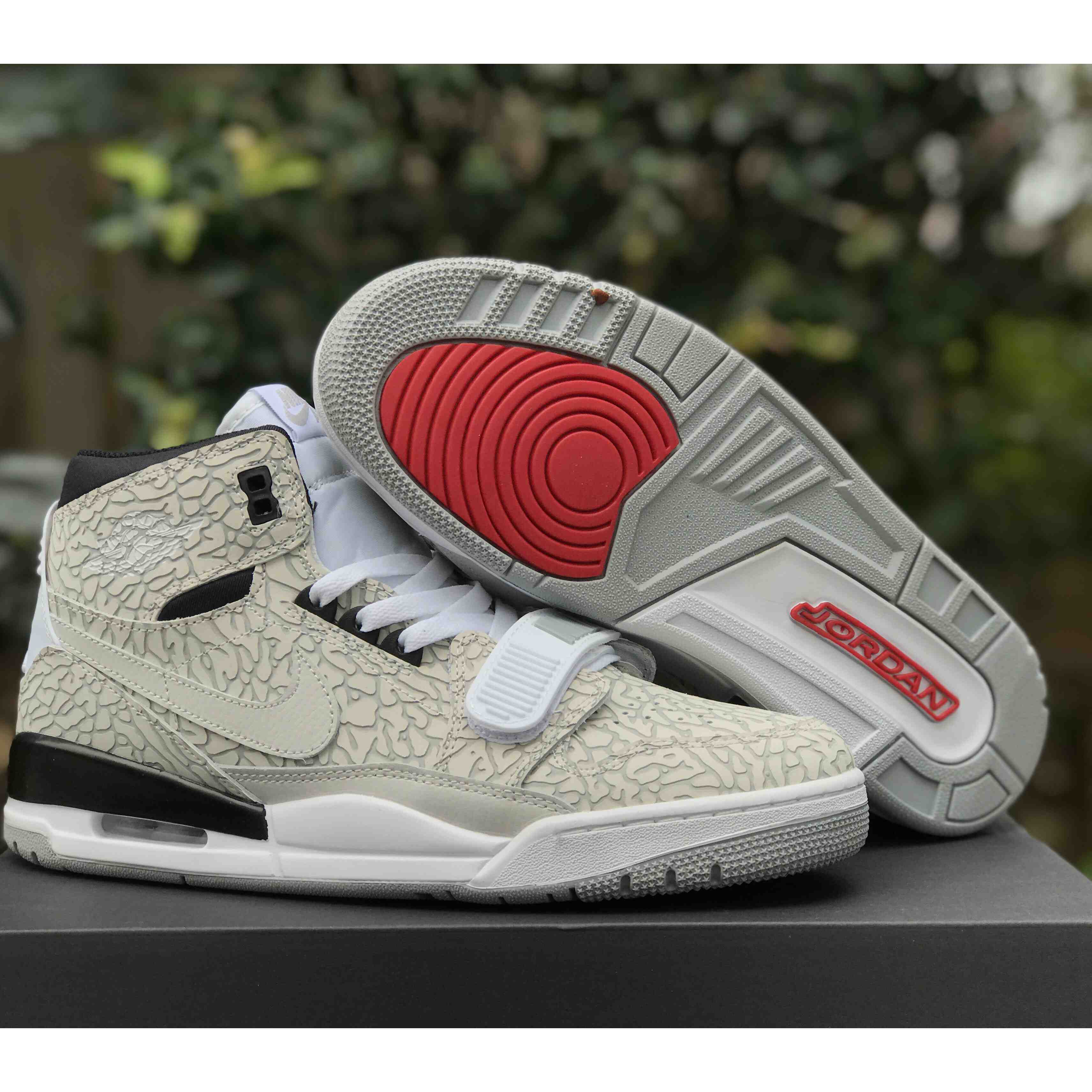 Air Jordan Legacy 312 Sneaker  AV3922-100 - DesignerGu