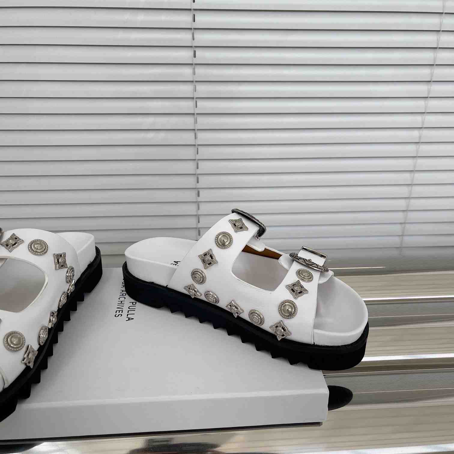 Toga Virilis Studded Leather Slides - DesignerGu