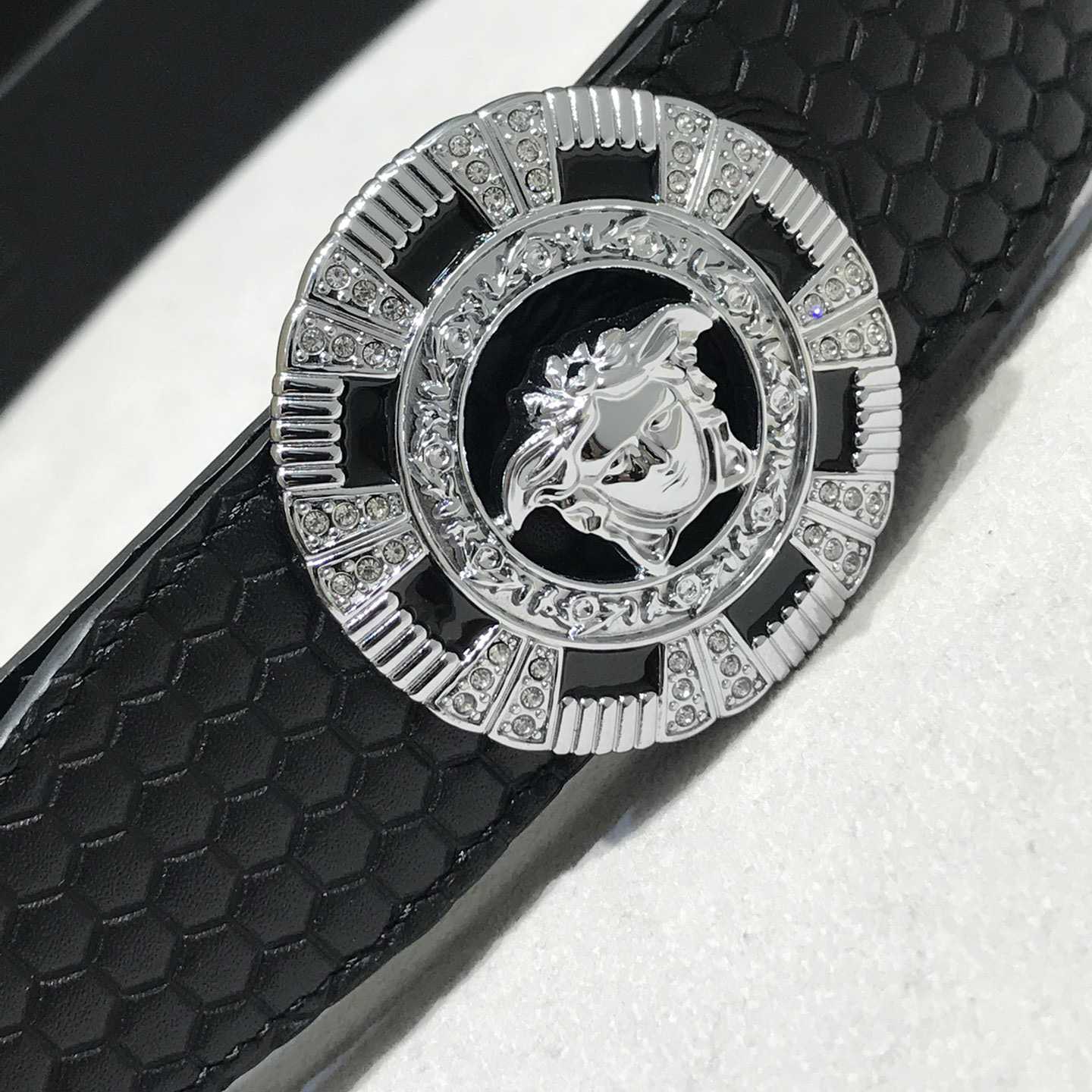 Versace Medusa Leathre Belt    39mm - DesignerGu