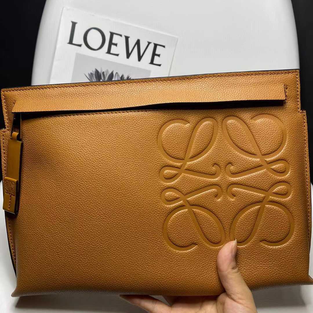 Loewe T Pouch In Grained Calfskin - DesignerGu