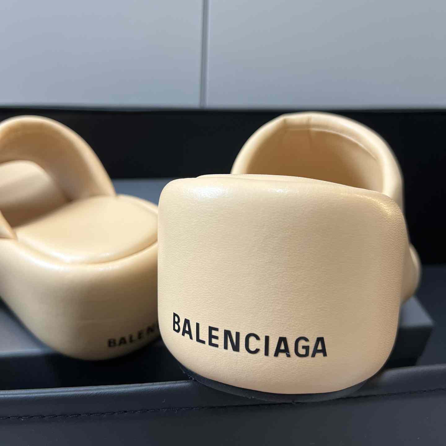 Balenciaga Rise Wedge Sandals - DesignerGu