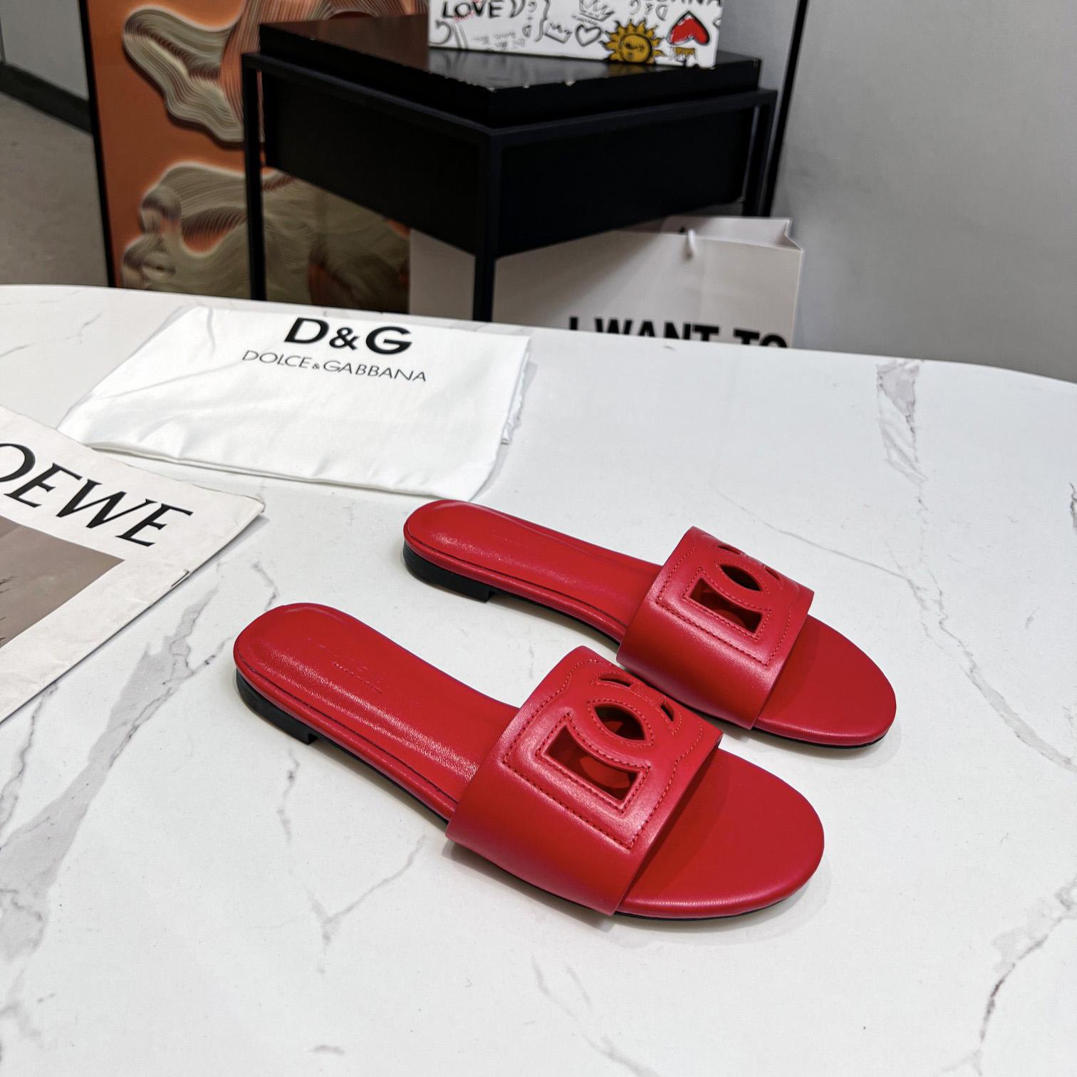 Dolce & Gabbana Calfskin Slides With DG Logo - DesignerGu