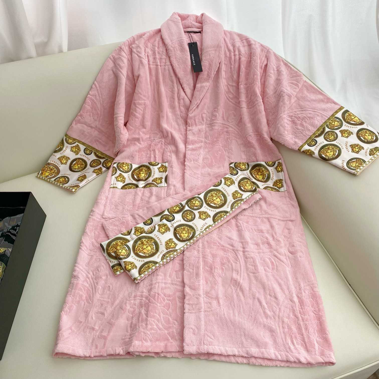 Versace Medusa Amplified Bathrobe(Uniform size) - DesignerGu