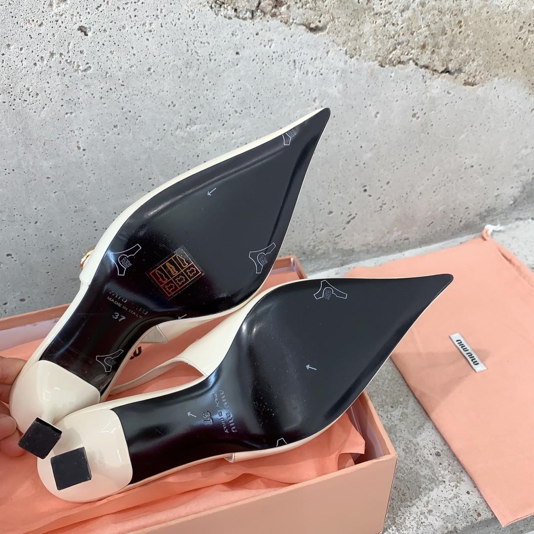 Miu Miu Patent Leather Slingback Pumps - DesignerGu