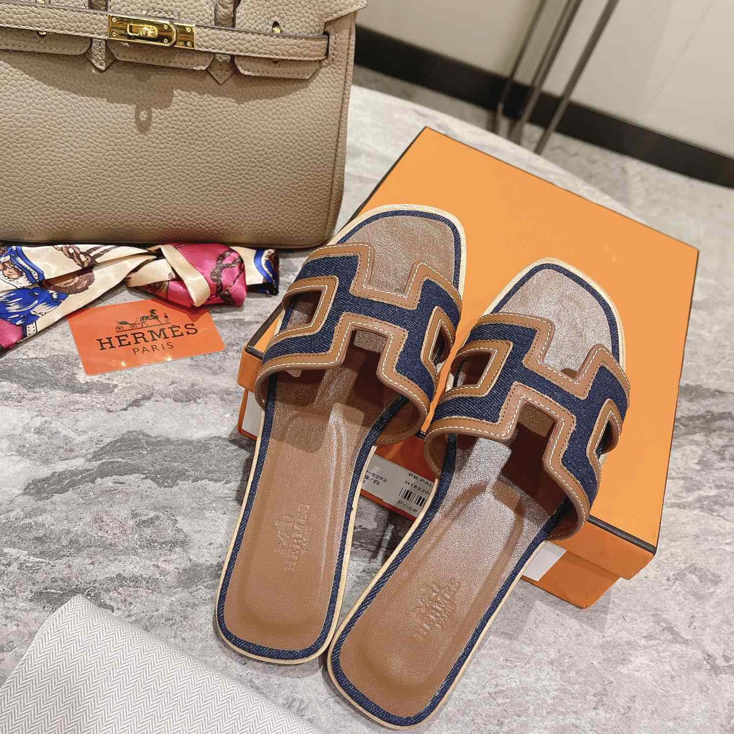 Hermes Oran Sandal - DesignerGu