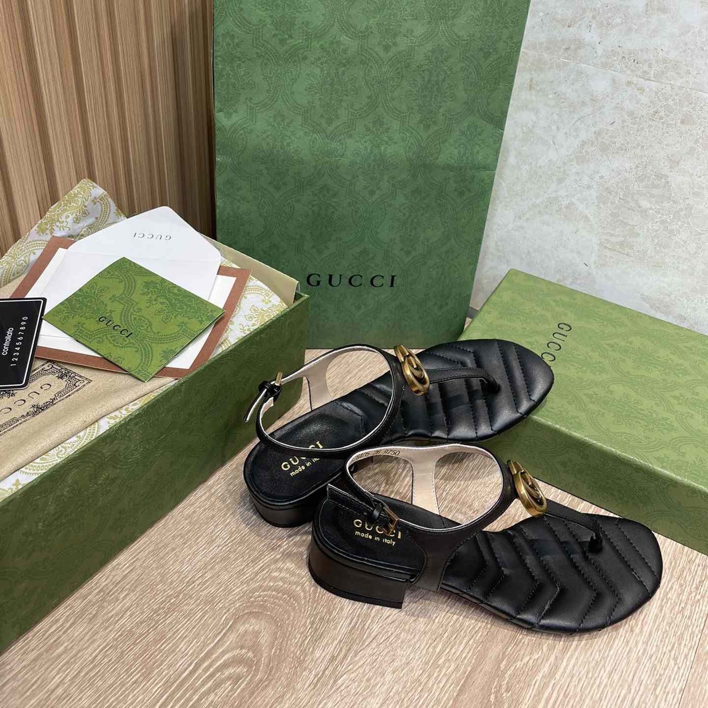 Gucci Women's Double G Sandal - DesignerGu