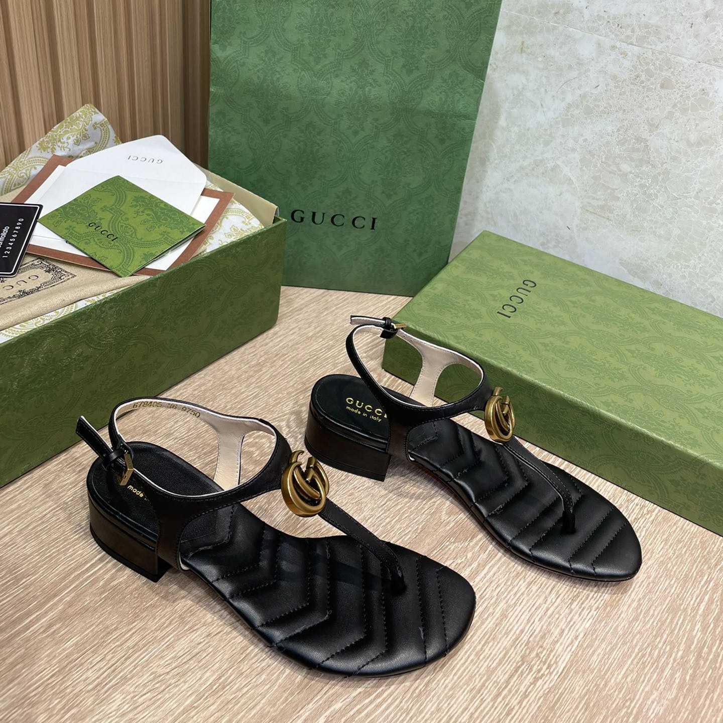 Gucci Women's Double G Sandal - DesignerGu