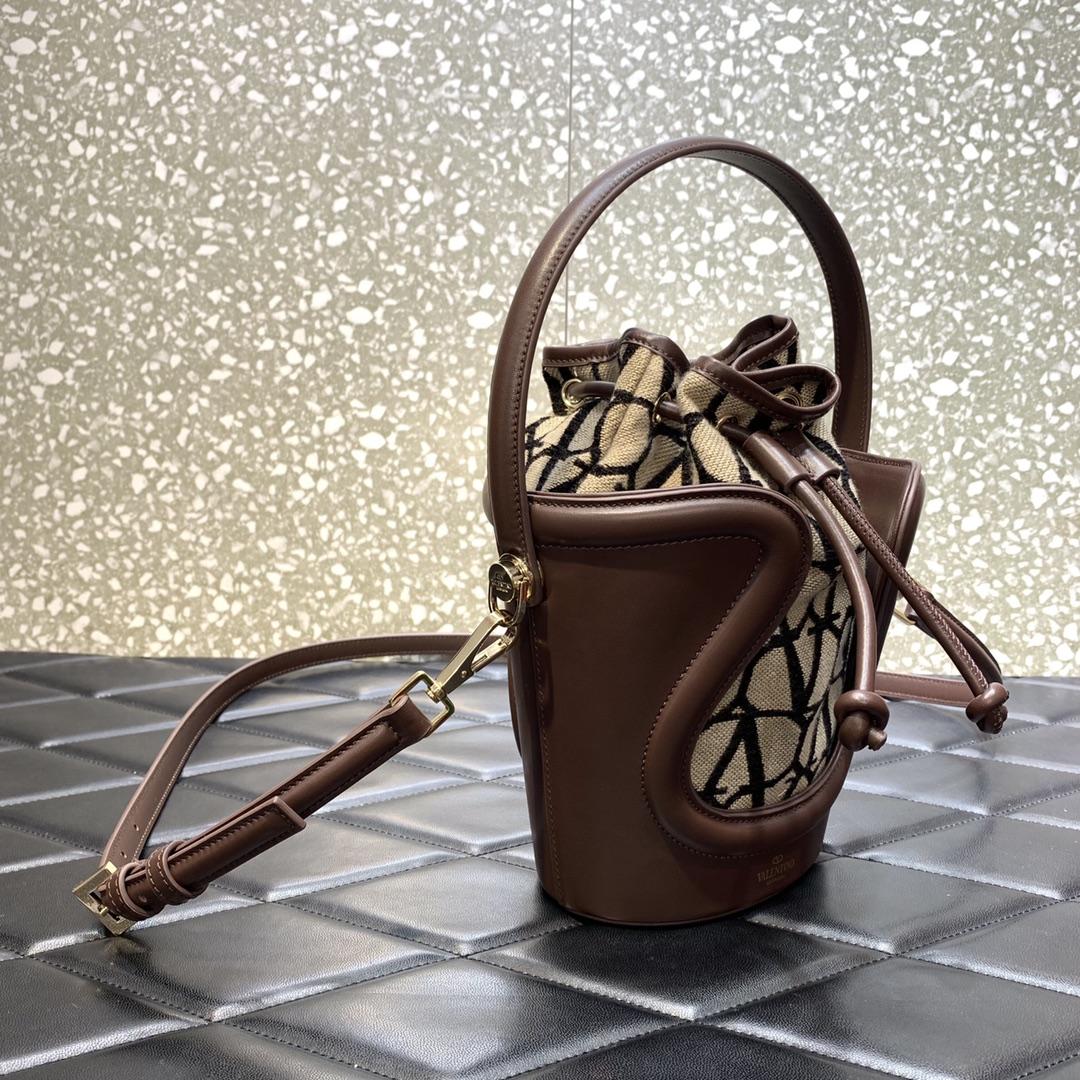 Valenti Le Cinquième Toile Iconographe Bucket Bag - DesignerGu