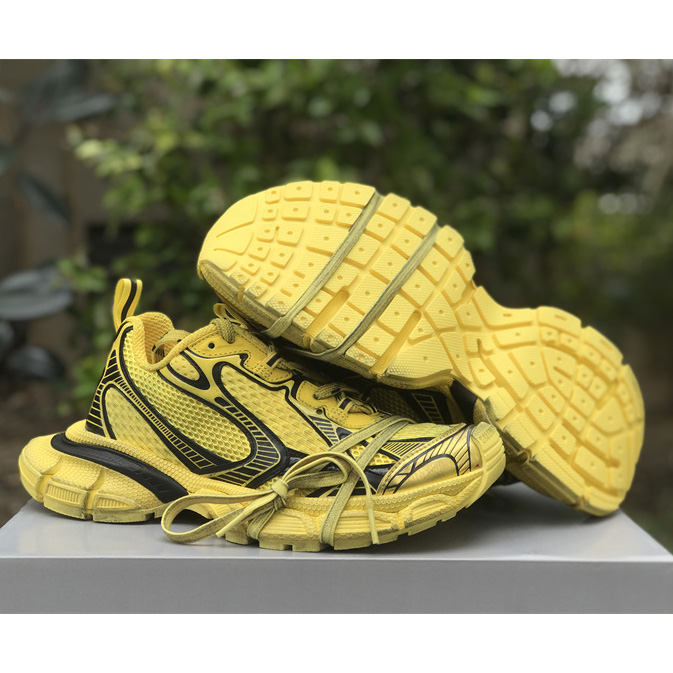 Balenciaga 3XL Trainers In Yellow - DesignerGu